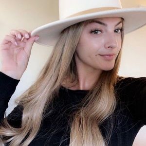 Meet your Posher, Kelsey